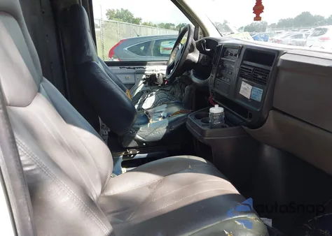 2007 Chevrolet Express Work Van z USA, uszkodzony, nr VIN 1GCFG15X571127719